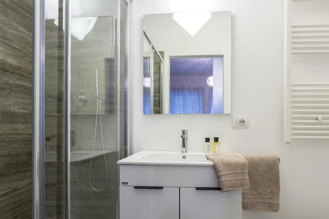 Apartment Appartamento Washington 84 Milan